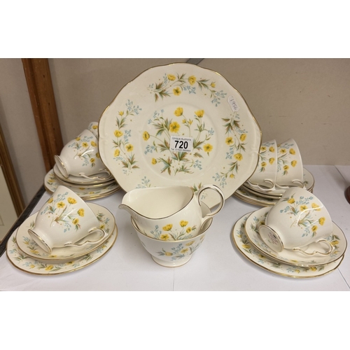 720 - A 21 piece Colclough tea set