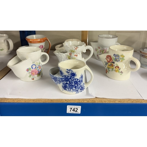 742 - A selection of vintage ceramic shaving mugs