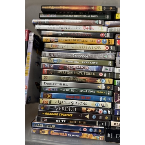 800 - A good lot of DVDs