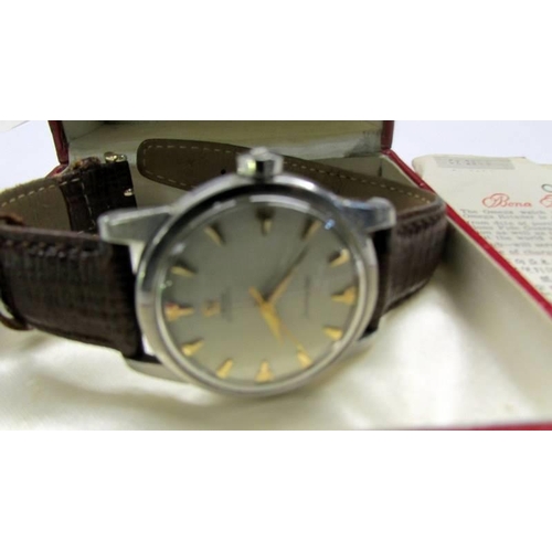 1030 - A boxed Omega Seamaster automatic gent's wristwatch in steel.