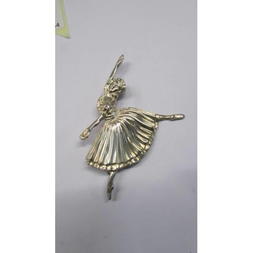 1036 - A vintage 1948 silver D H P Frederick Massingham ballerina brooch, hall marked.