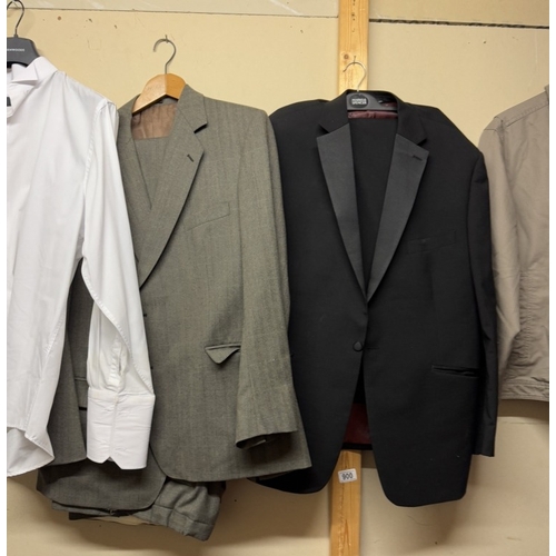 900 - A selection of mens clothing including suits, jackets, shirts