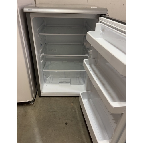 922 - A Beko fridge