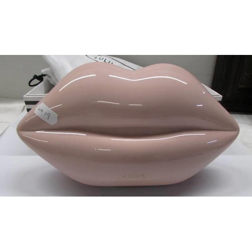 1074 - A boxed Lulu Guinness pink lips clutch back.