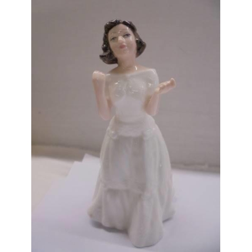 1212 - Seven Royal Doulton small figurines including Sweet delight.