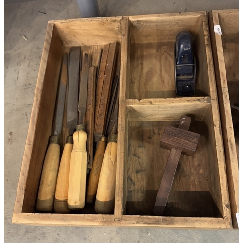 1282 - A quantity of vintage tools