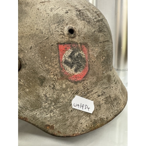 1295 - A German M.35 helmet 3816