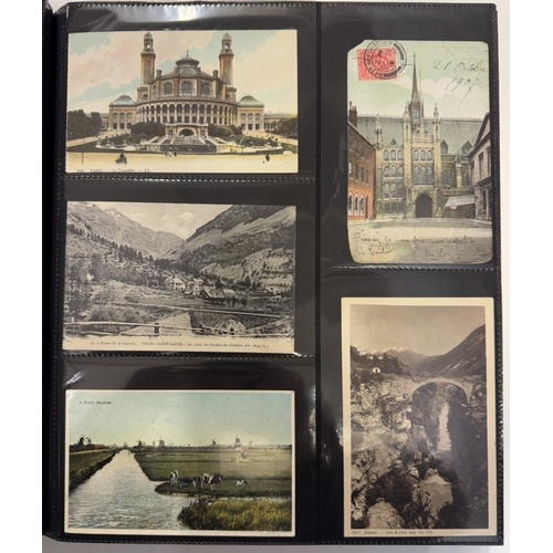 1301 - 2 albums of mainly Edwardian topographical postcards (approximately 1000 postcards)