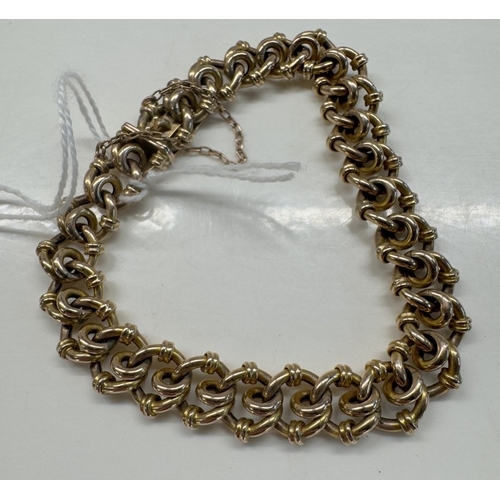 1107 - A 9ct gold bracelet, 16.68 grams.