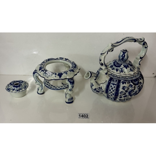 1402 - A blue & white Boch Amsterdam ceramic kettle on stand