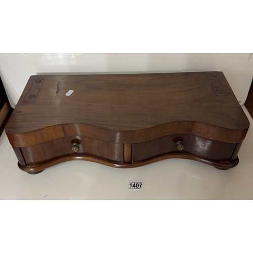 1407 - A Victorian mahogany dressing table drawer unit