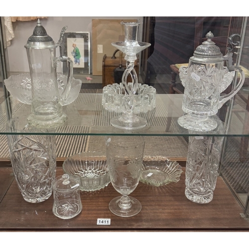 1411 - A quantity of glassware including vases tankards etc