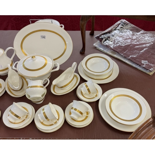 1342 - A Wedgwood Adelphi dinner service. Approximately 45 pieces