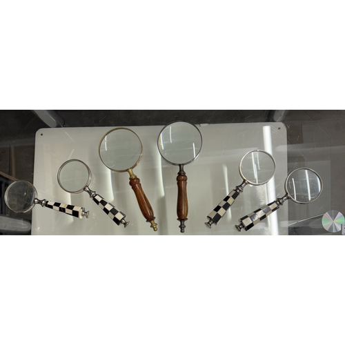 1505 - 6 Magnifying glasses