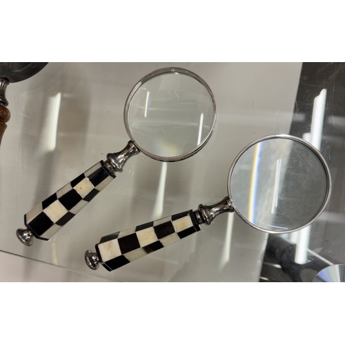 1505 - 6 Magnifying glasses