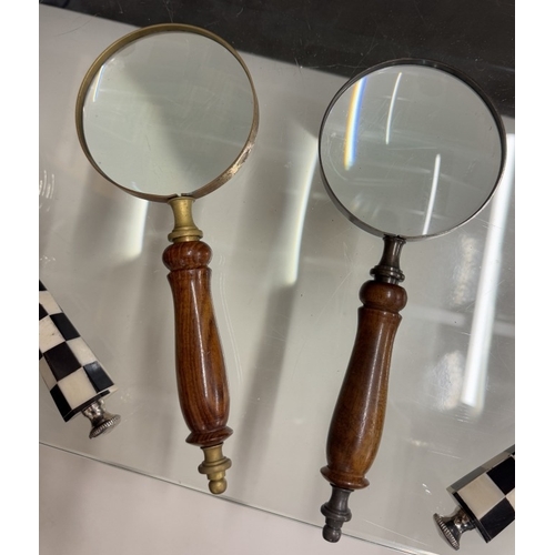 1505 - 6 Magnifying glasses