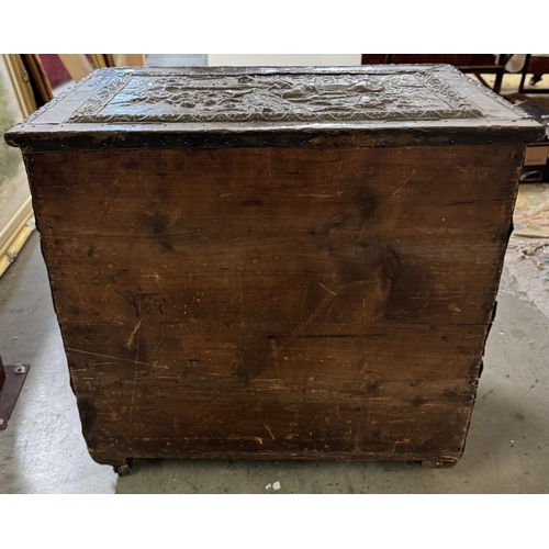 1199 - A large Edwardian pressed brass log box