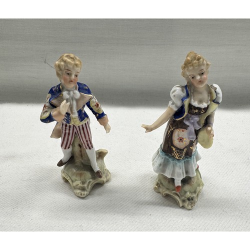 1160B - A collection of pottery figurines including Doulton, Nao, Coalport, Lladro etc