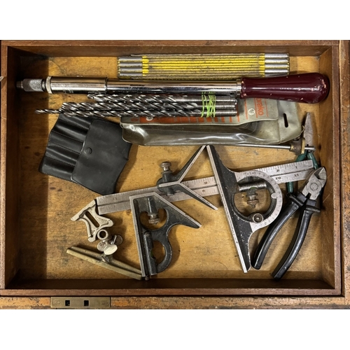 1557 - An old tool chest with a good collection of vintage tools & other tools