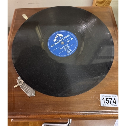 1574 - A horn gramophone with brass horn.