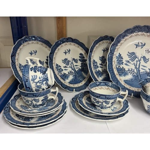 1540 - A 27 piece Real Old Willow dinner set by Booths