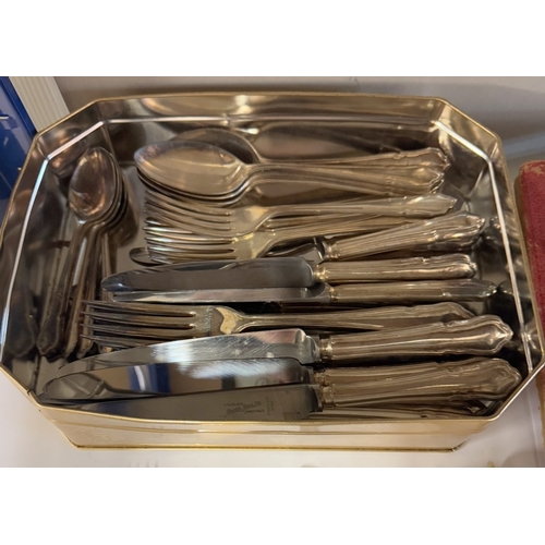 1549 - A good lot of cutlery including sets