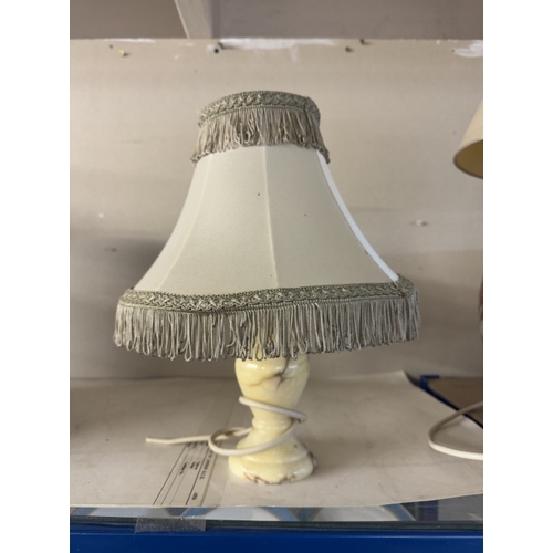 1552 - 3 vintage table lamps