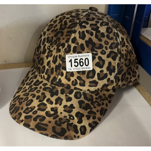 1560 - 2 animal print caps