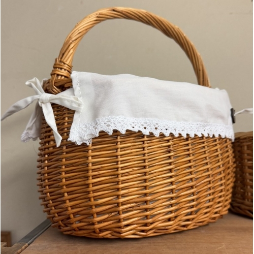 1512 - 2 new wicker baskets