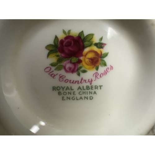 1574 - A quantity of Royal Albert Old Country Rose items