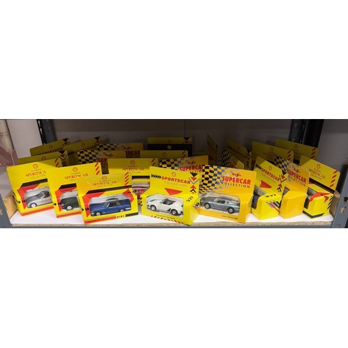 1592 - A quantity of boxed die cast Shell sports car collection & Lledo vehicles including vintage network ... 