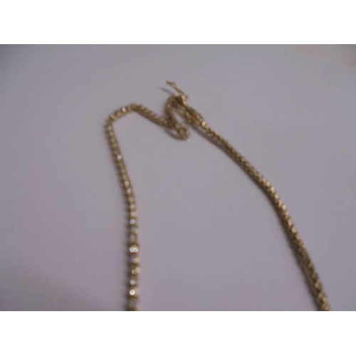 1013 - A yellow gold 5.4 carats diamond necklace, 18.56 grams.