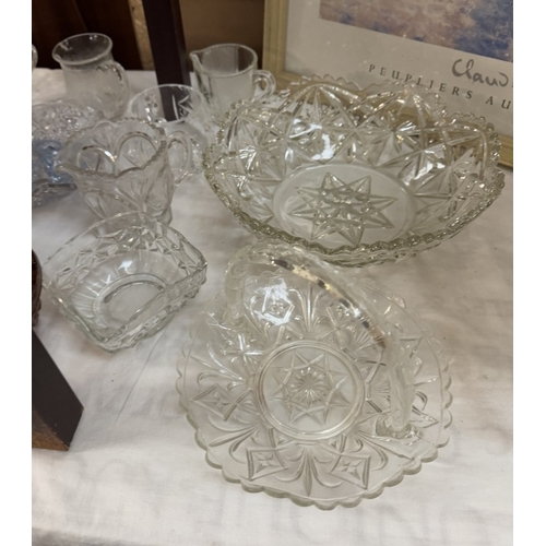 1885 - A good lot of glassware