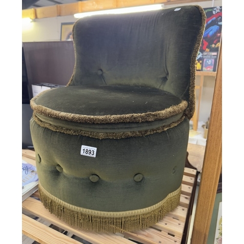 1893 - A green draylon tub chair