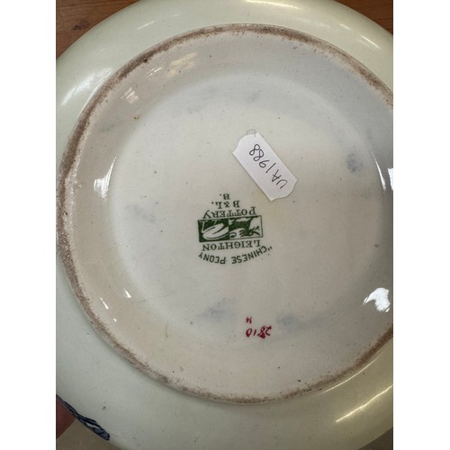 1930 - A Chinese bowl featuring peonies