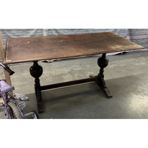 1992 - A vintage oak refectory style table