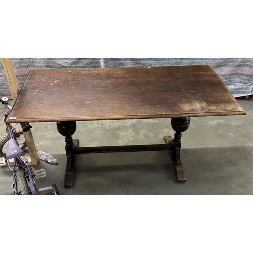 1992 - A vintage oak refectory style table