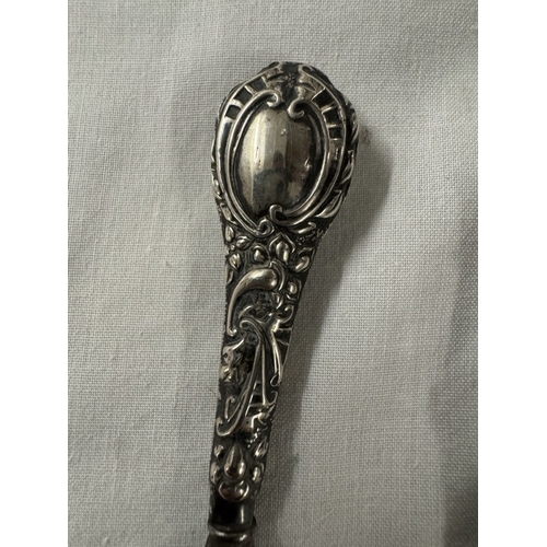 1730 - 3 Silver handled button hooks