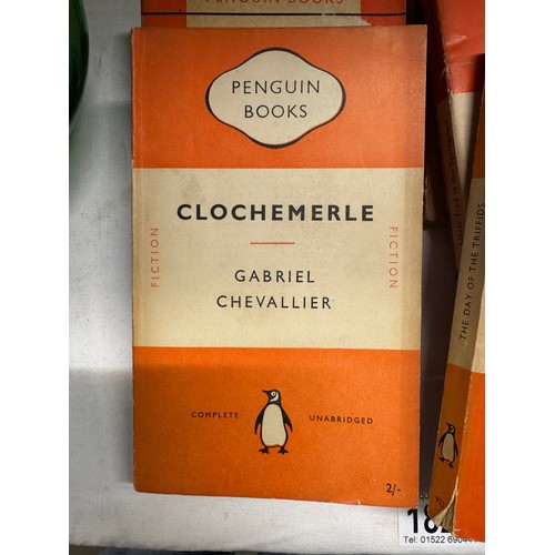 1827 - A quantity of Penguin books