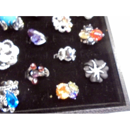 1173 - Fifty good assorted dress rings, all different (case not included).