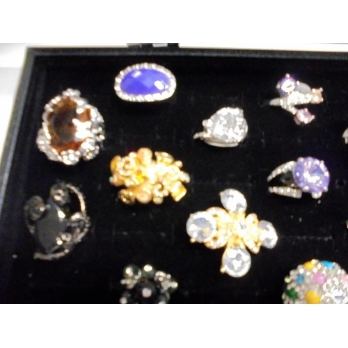 1173 - Fifty good assorted dress rings, all different (case not included).