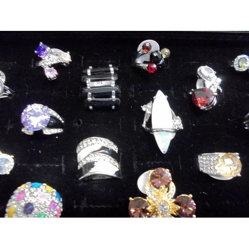 1173 - Fifty good assorted dress rings, all different (case not included).