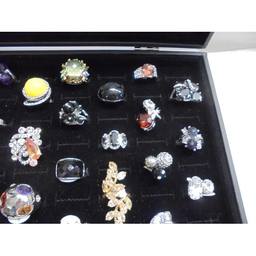 1174 - Fifty good assorted dress rings, all different (case not included).