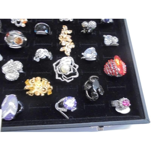 1174 - Fifty good assorted dress rings, all different (case not included).