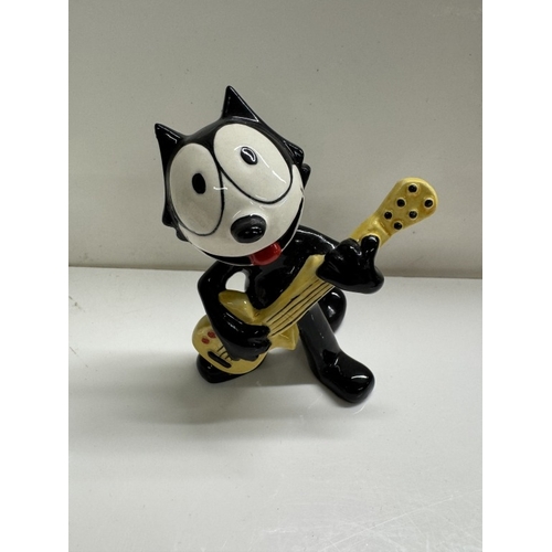 1249 - A quantity of Wade Felix The Cat figures including 3 boxed