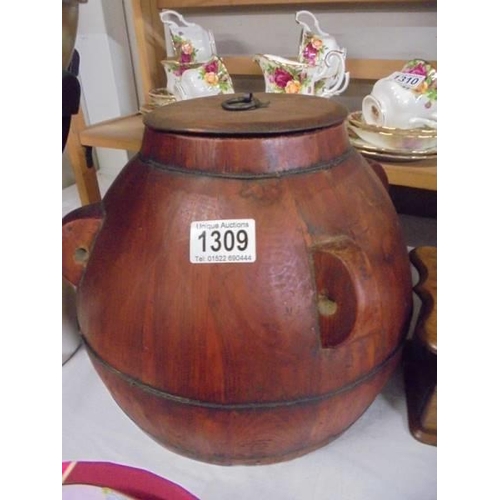 1309 - An oriental wooden lidded pot and a coffee grinder.