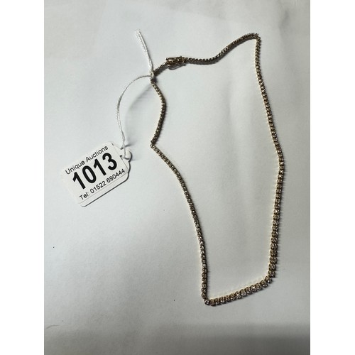 1013 - A yellow gold 5.4 carats diamond necklace, 18.56 grams.