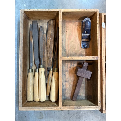 1315 - Two trays of vintage tools inluding files, saws etc.,