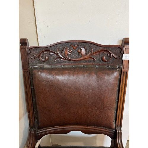 1701 - A Victorian leather parlour chair