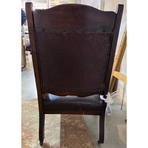 1701 - A Victorian leather parlour chair